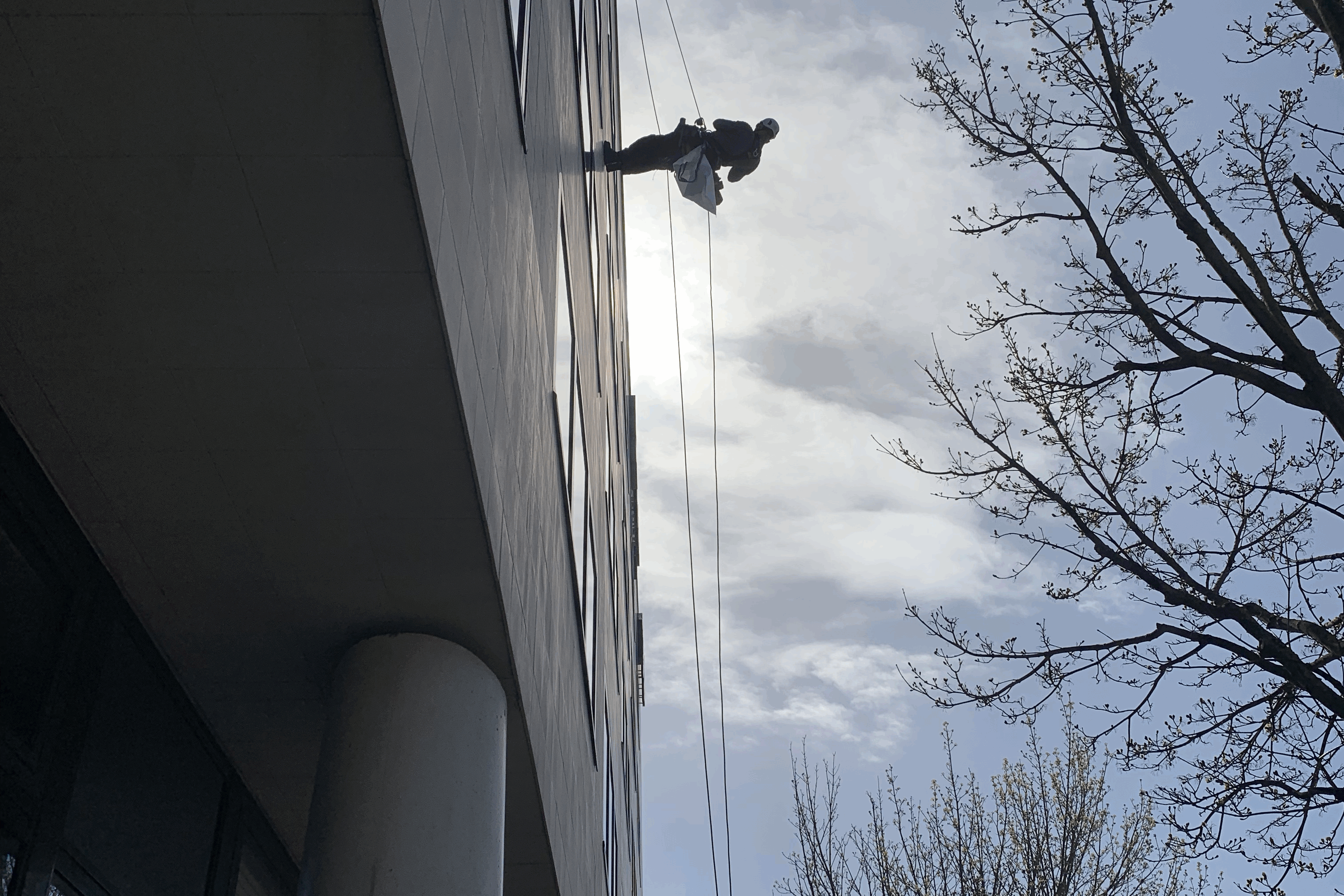 Relevés à la corde en façade