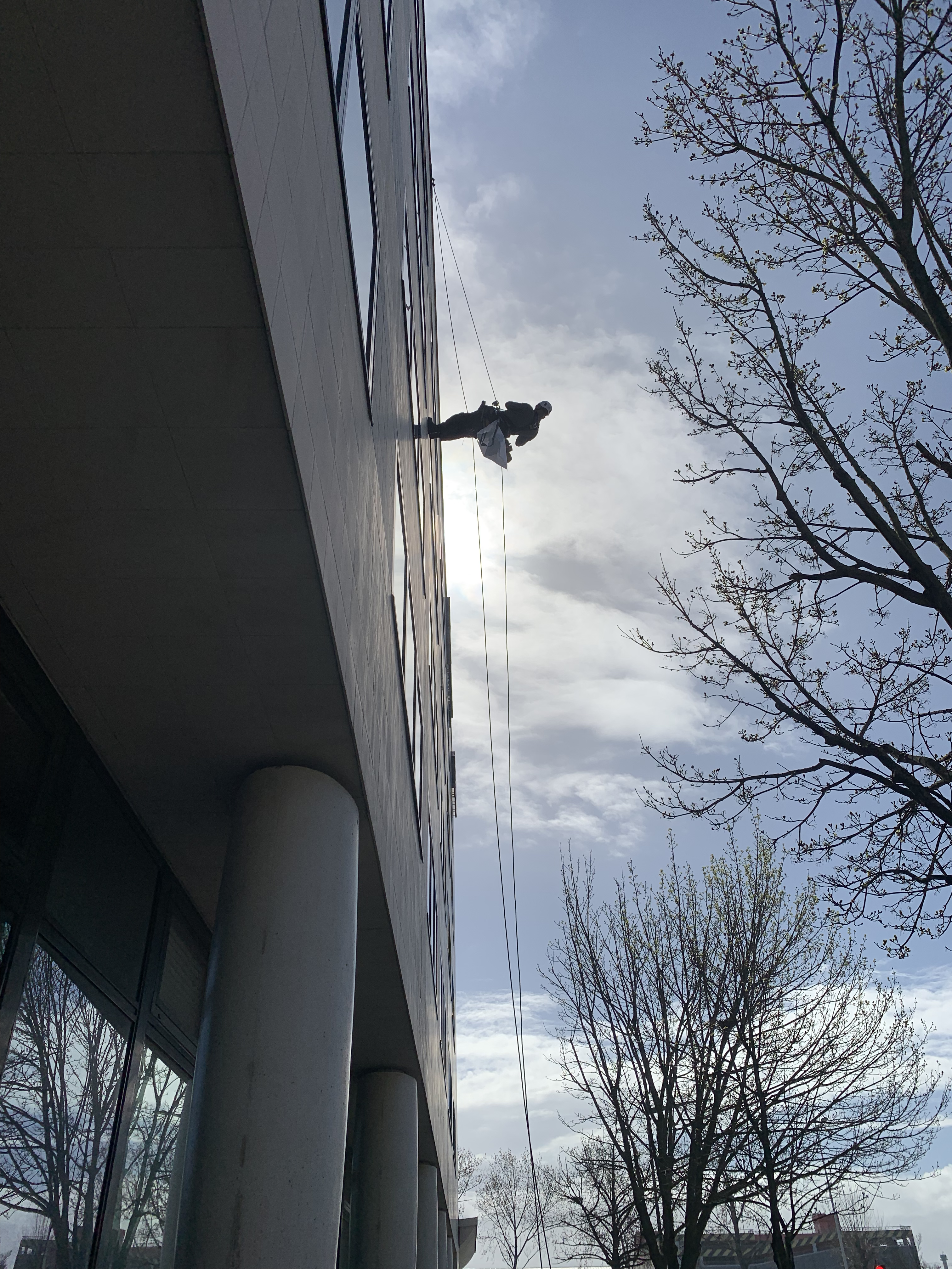 Relevés à la corde en façade