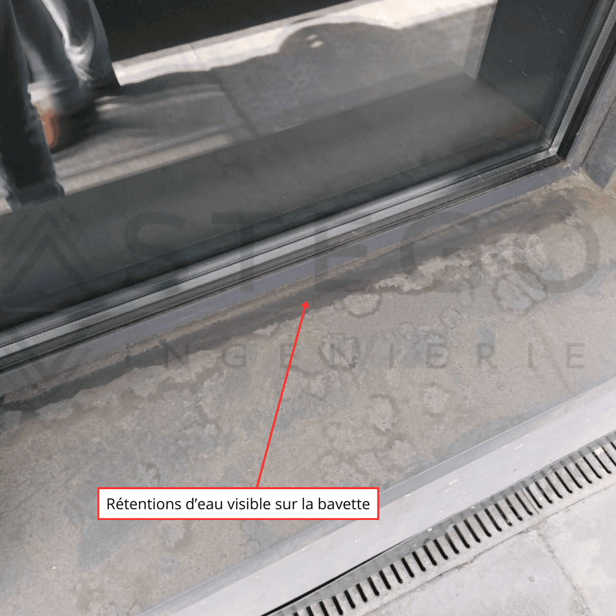 Pente inversée des bavettes de menuiseries