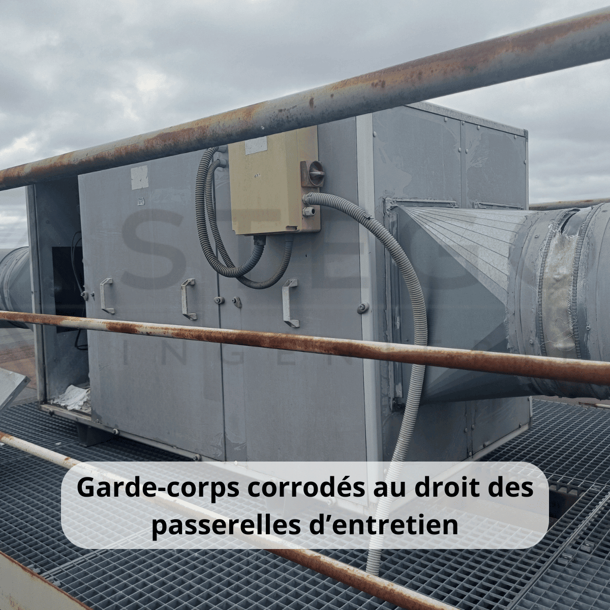 Diagnostic sécurité toiture : Des garde-corps dégradés par la corrosion